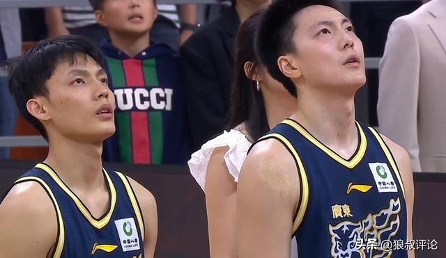 PG电子app下载-杜锋：徐杰和胡明轩身体都不好一直在坚持 希望最后几场继续拼